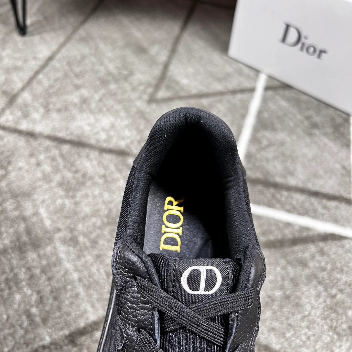 Factory price: 420💰Dior's new casual men's shoes👉 👉 Fashionable and versatile, 💞 simple and elegant style, 🔊 The fabric is made of imported cowhide with original fabric, ☑️Sheepskin feet inside, original wear-resistant rubber outsole, exclusive new style, actual shot, four colors available, code number: 38-44, (45 can be customized)